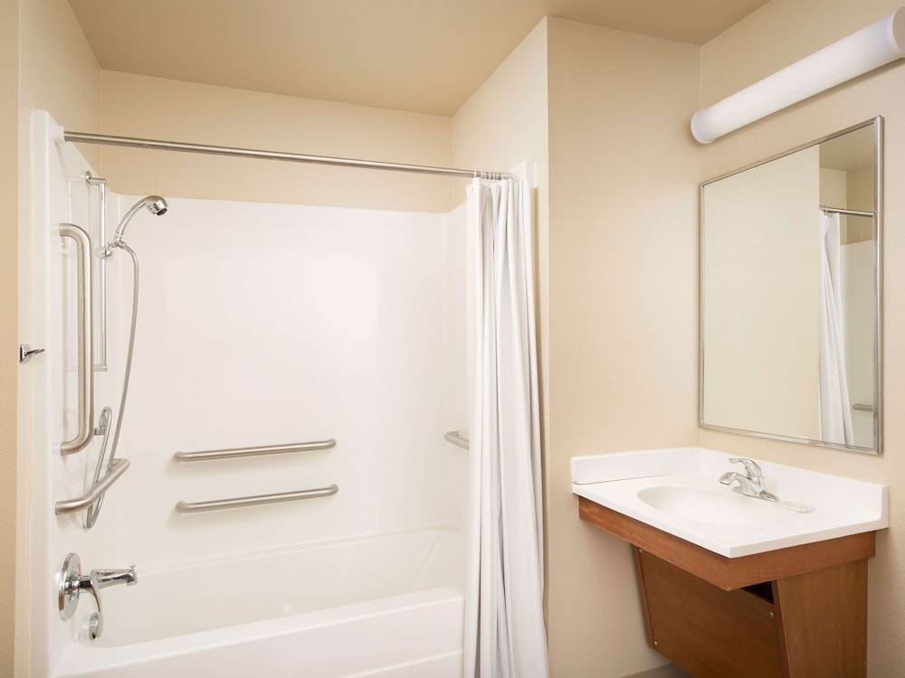 WoodSpring Suites Colorado Springs 12/47