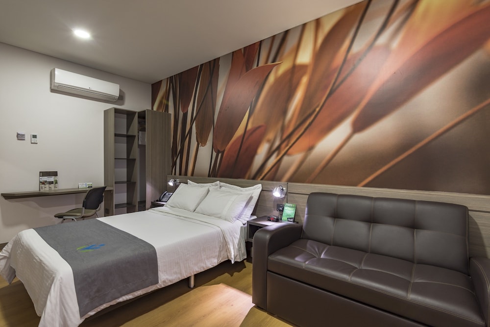 Vivre Hotel 40/60