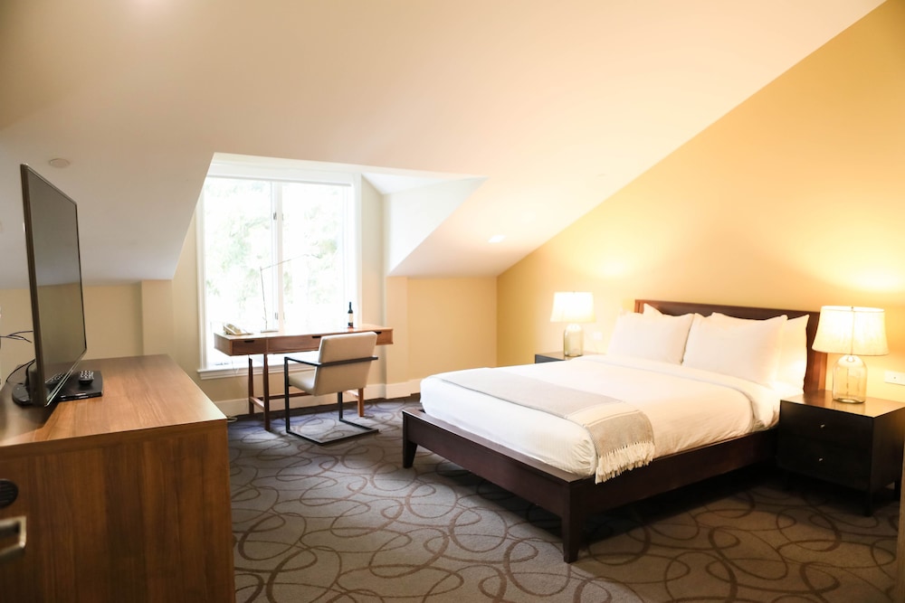 Garden, Loft, Queen Bed