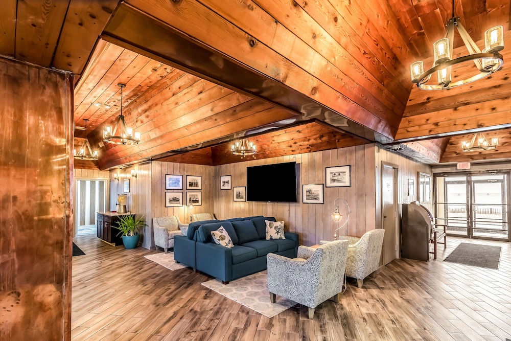 The Inn At Pine Knoll Shores 30/61