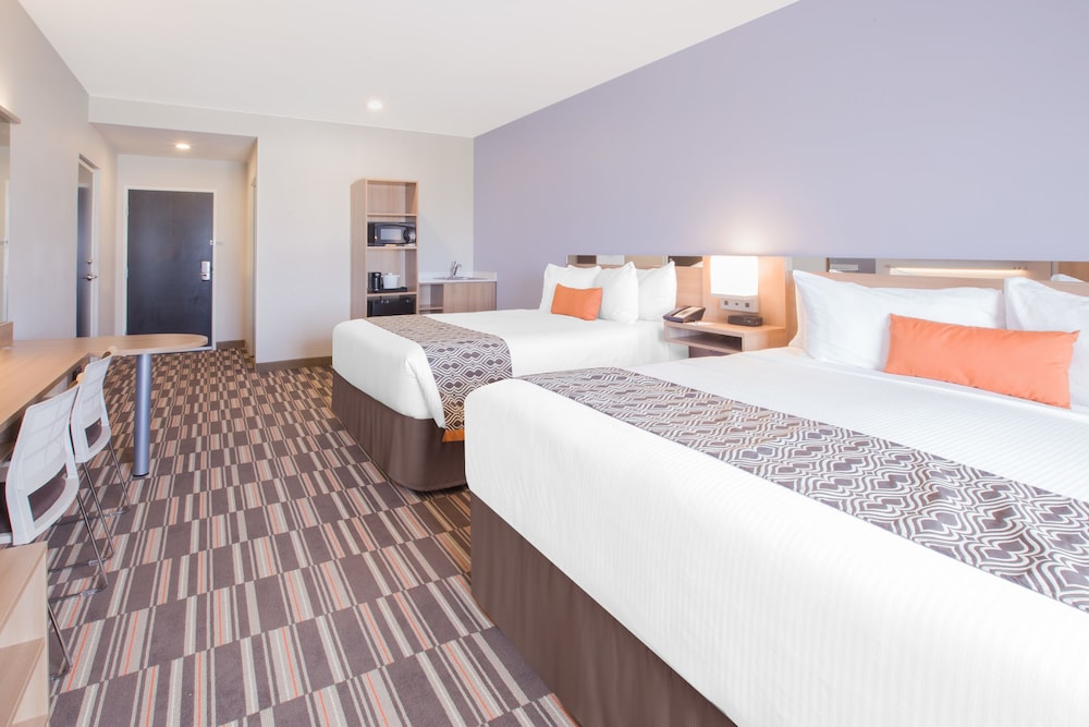 Suite, 2 Queen Beds