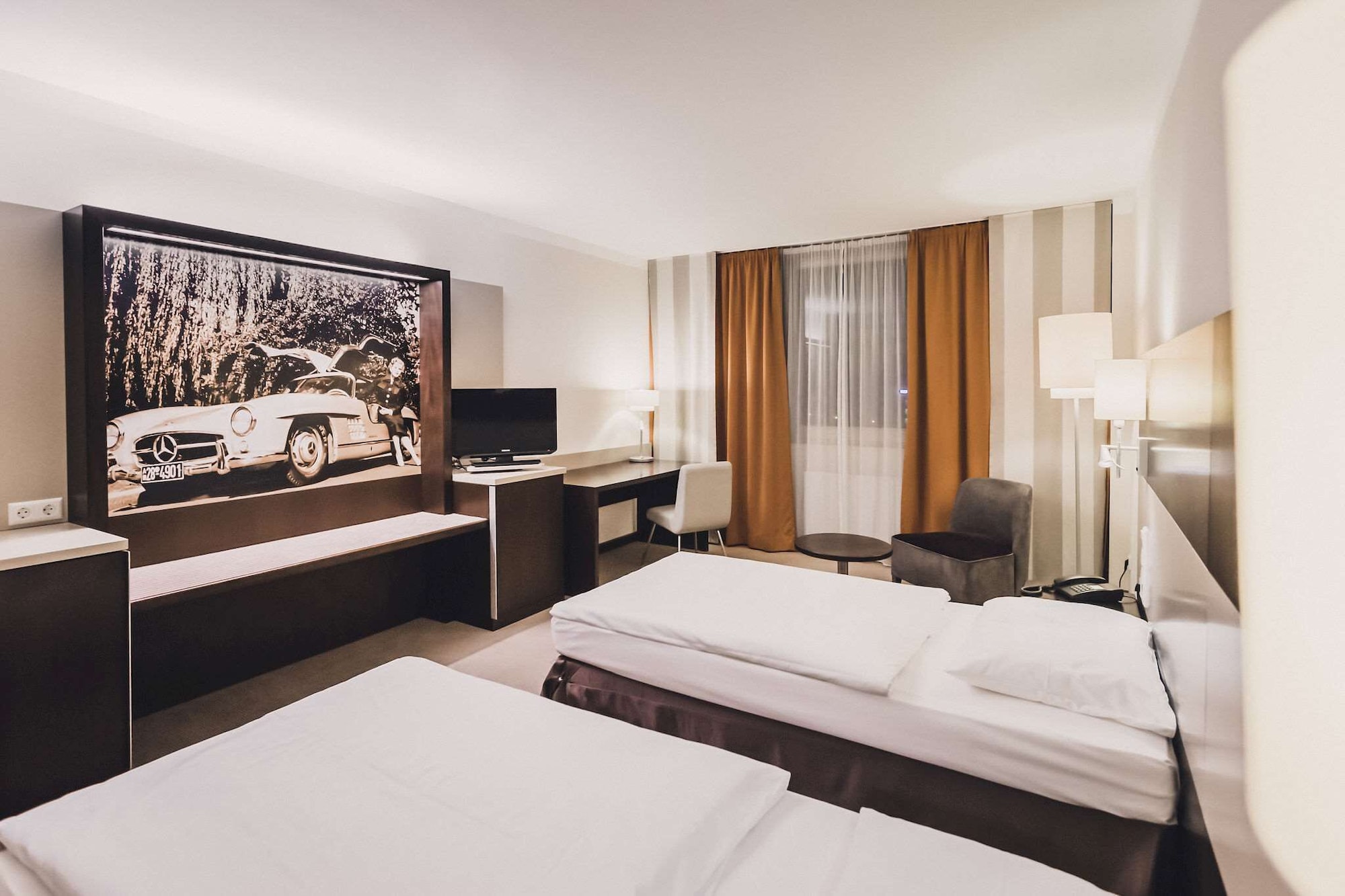 Economy, Twin Beds, elaya Hotel Stuttgart Ludwigsburg, Trademark by Wyndham 6/7
