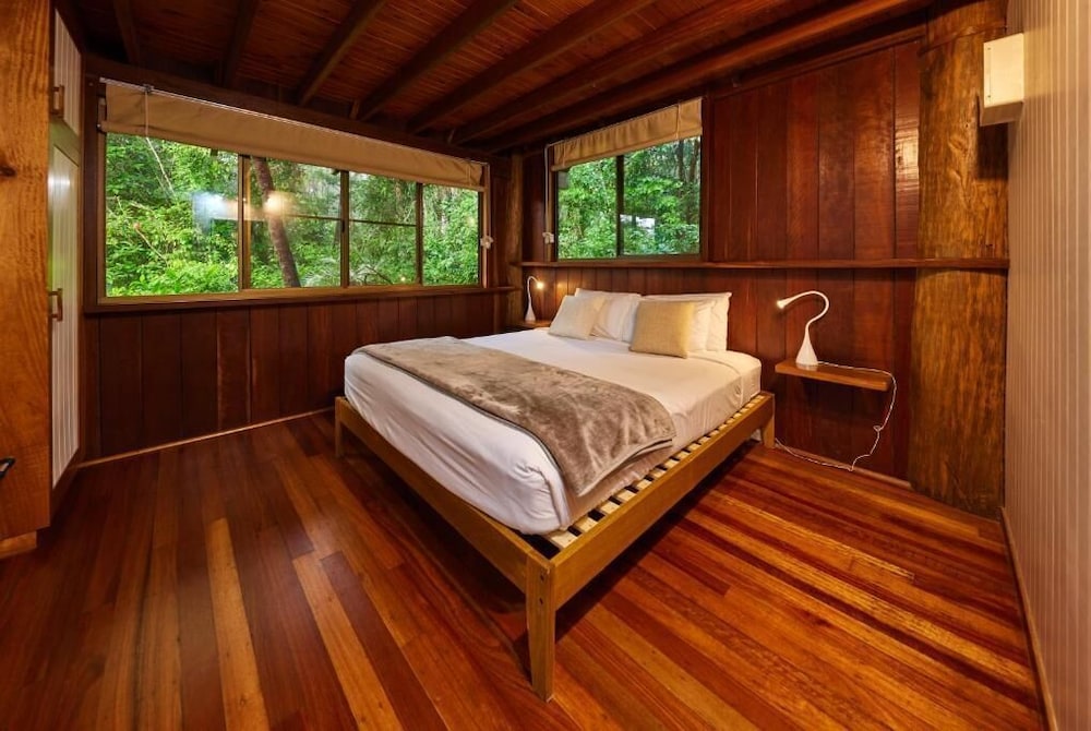 Rose Gums Wilderness Retreat 10/67