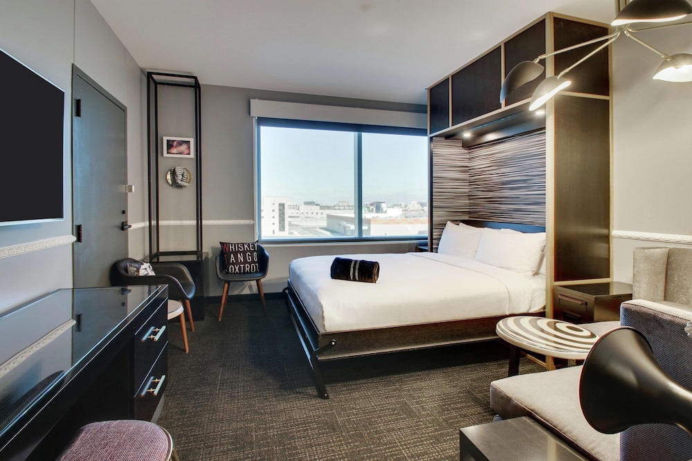 The Rose Hotel Chicago O Hare Tapestry Collection By Hilton 24/74