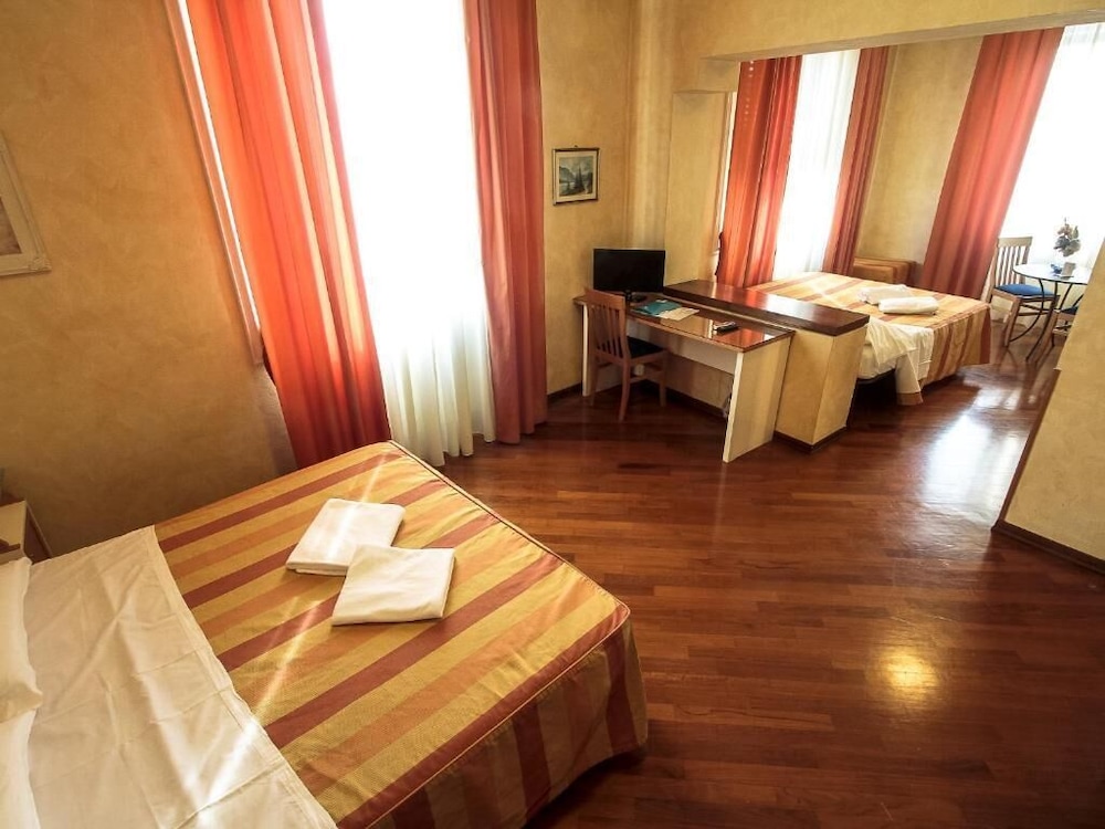 Hotel Soggiorno Athena 35/64