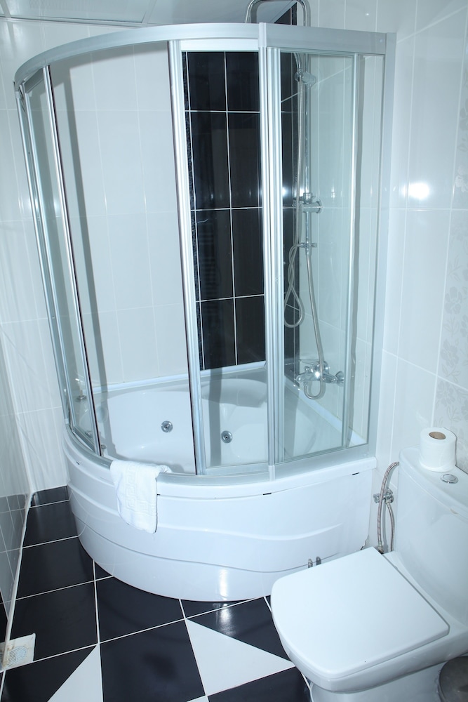 Cihan Hotel 45/49