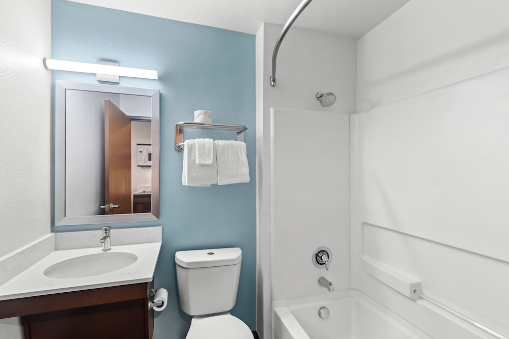 WoodSpring Suites Austin North I-35 27/32