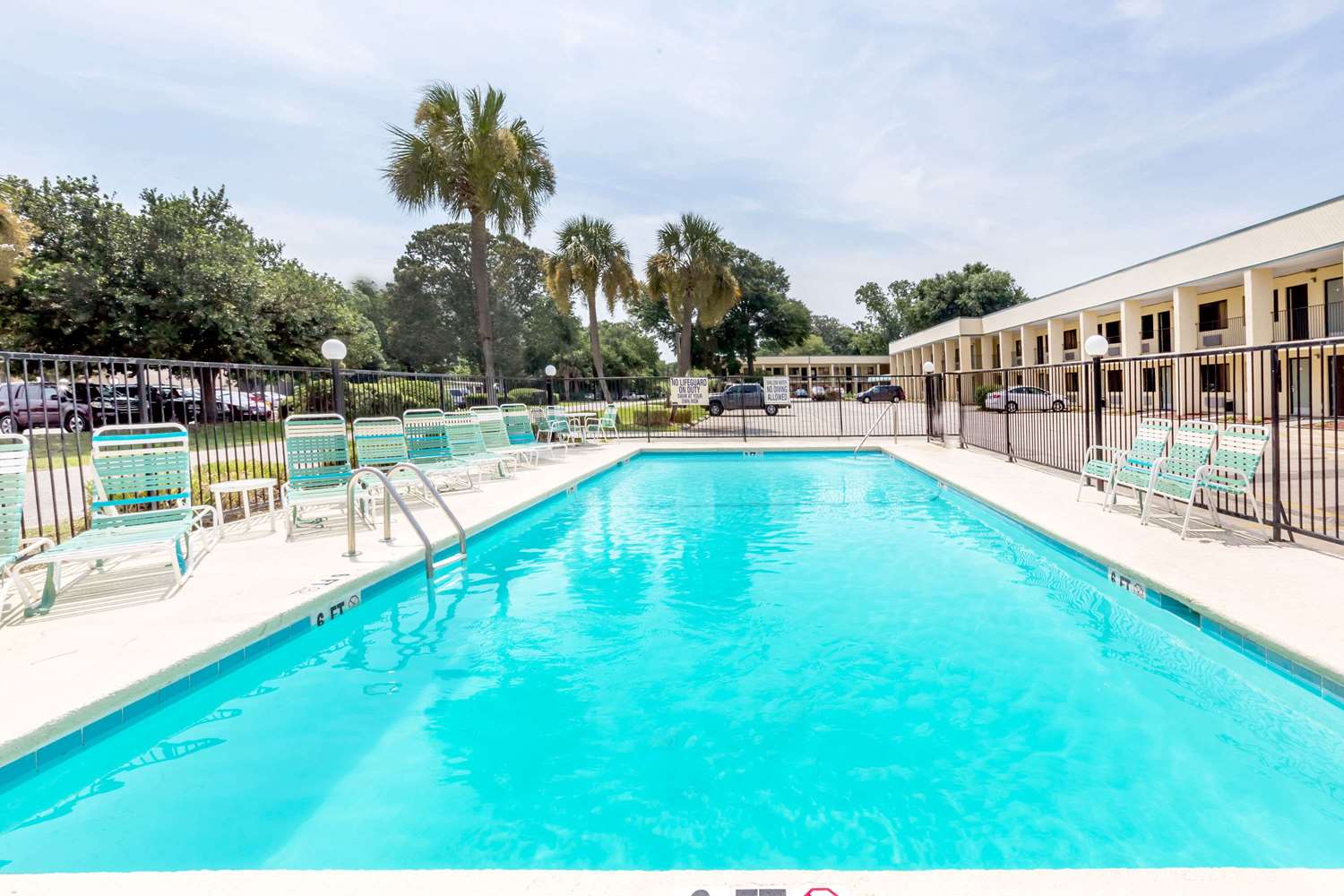 Days Inn By Wyndham Little River 8/14