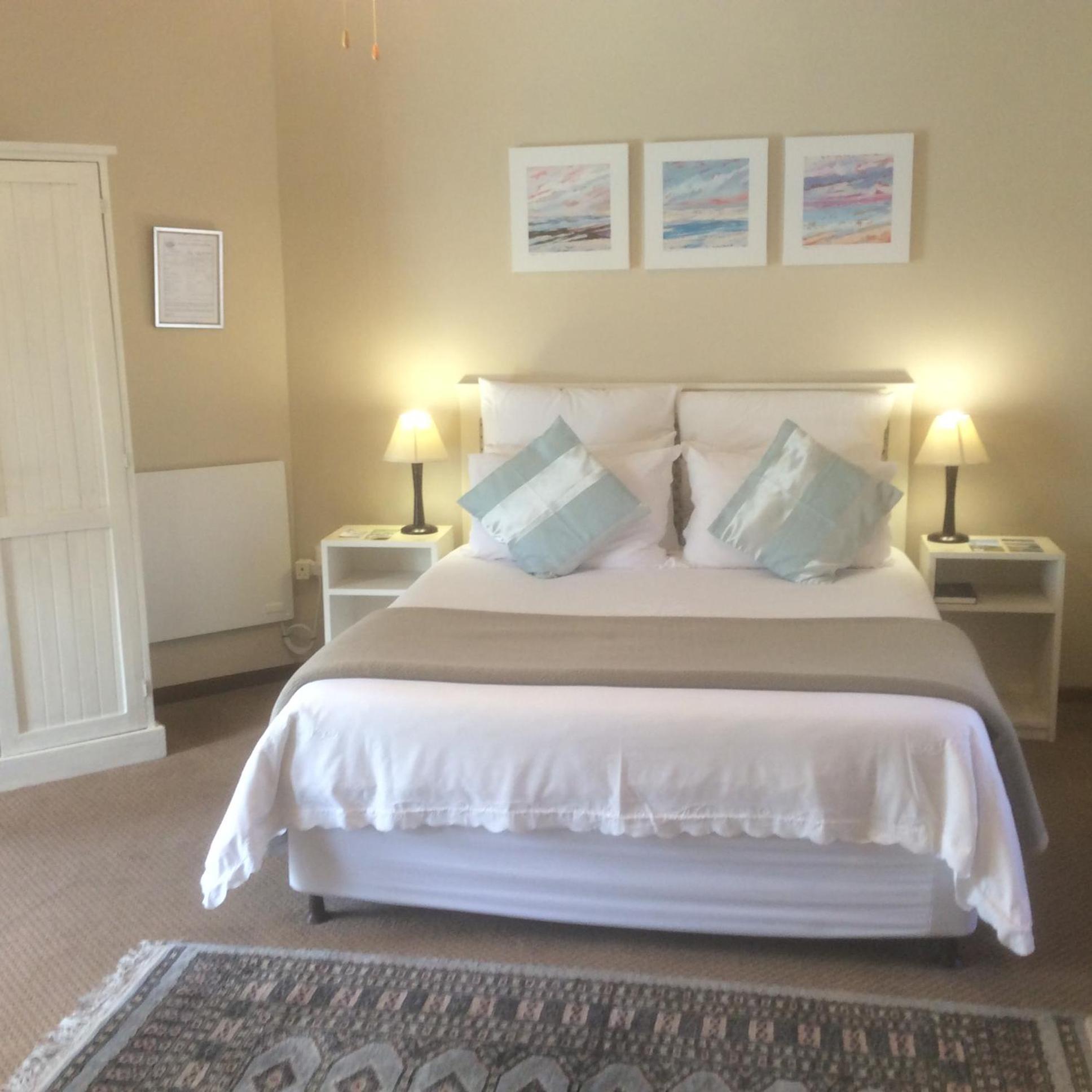 Baleia Guest Lodge 6/16