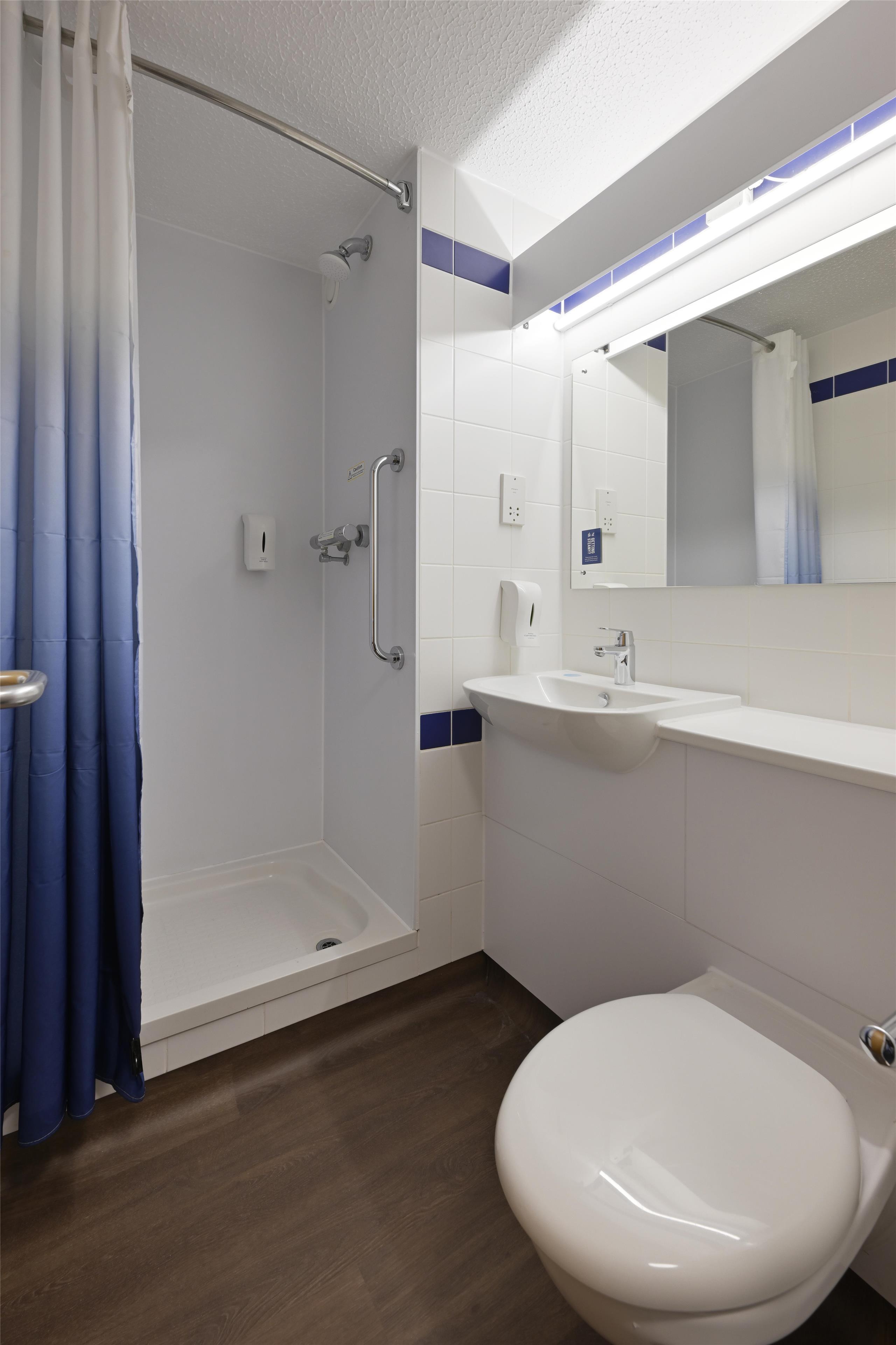 Travelodge Staines 27/30
