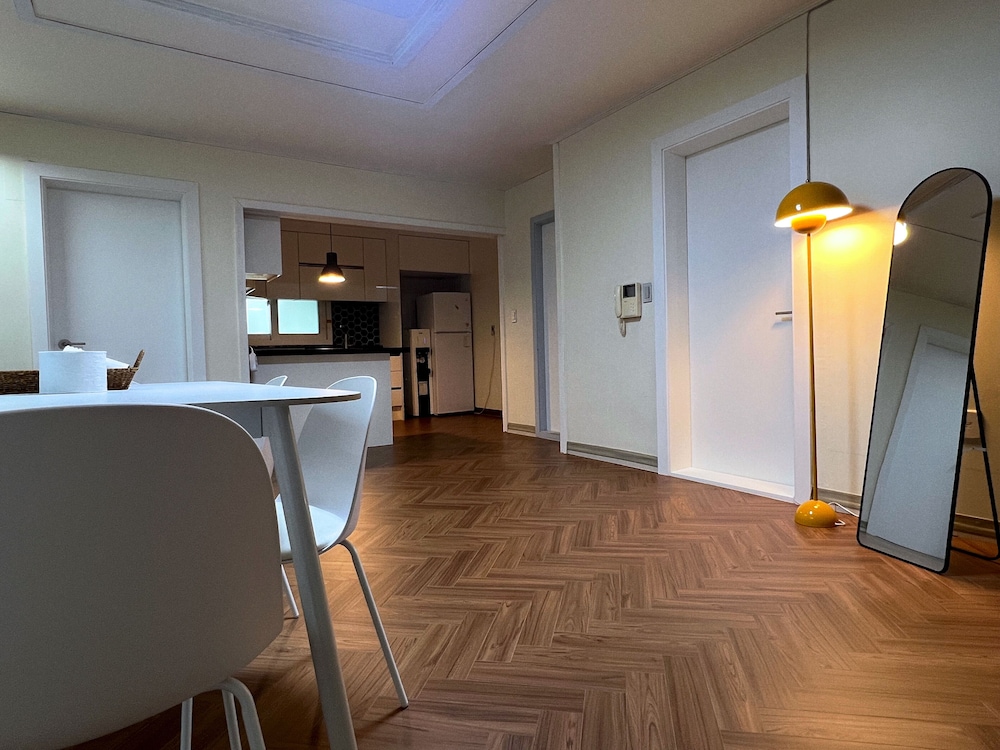 JNINE Guest House 23/59