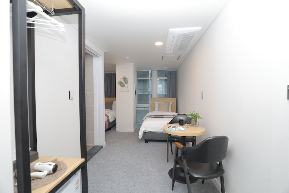 LINE HOTEL MYEONGDONG 46/56