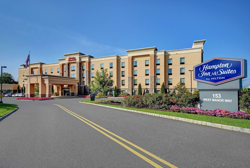 Hampton Inn And Suites Robbinsville 1/57