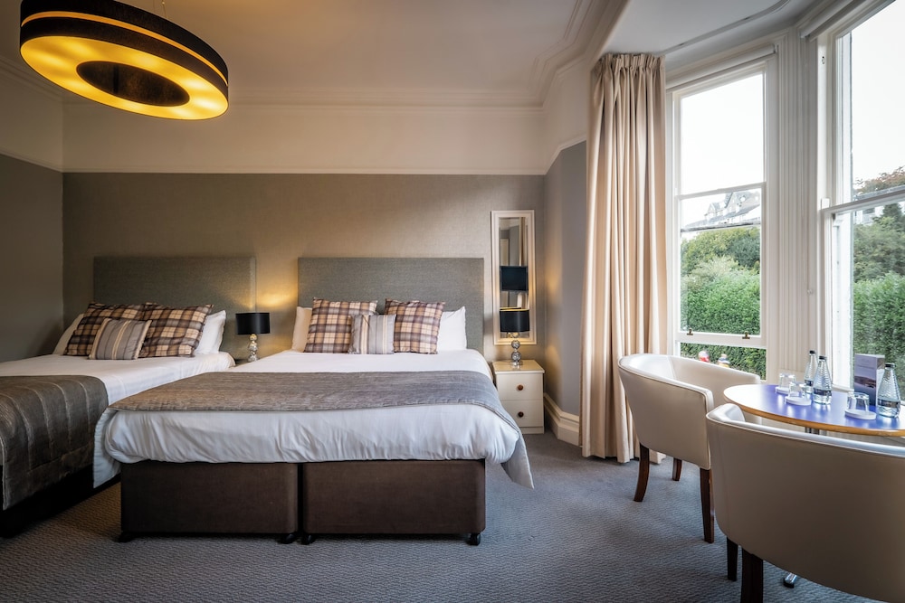 Ambleside Townhouse 4/59