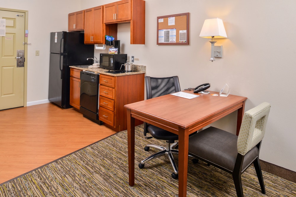 CANDLEWOOD SUITES ABILENE 41/44
