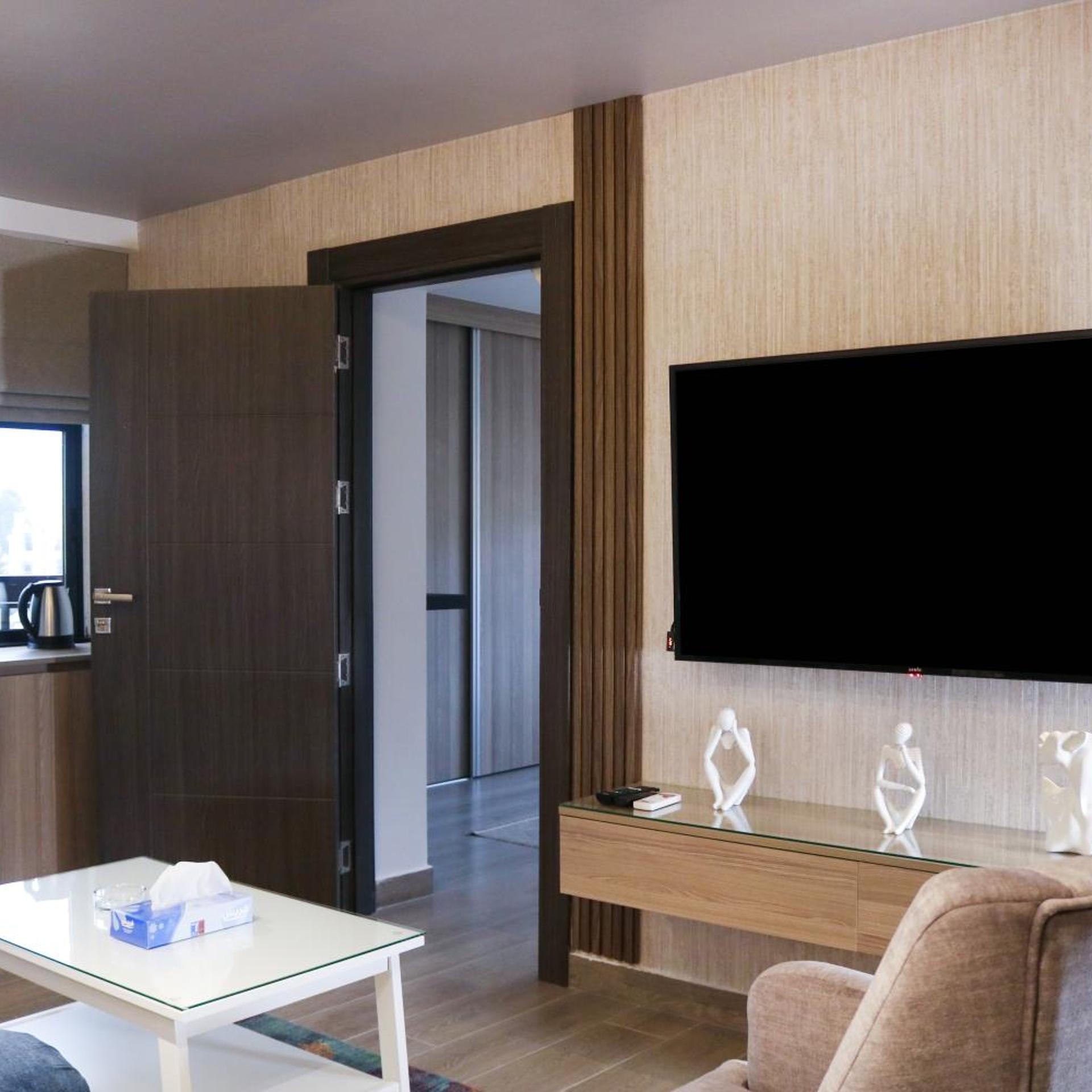 Red Carpet Suites 57/65