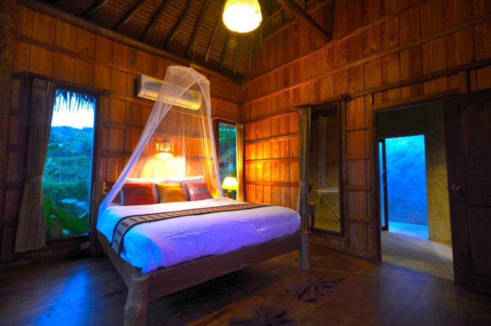 Thiw Son Beach Resort 37/70