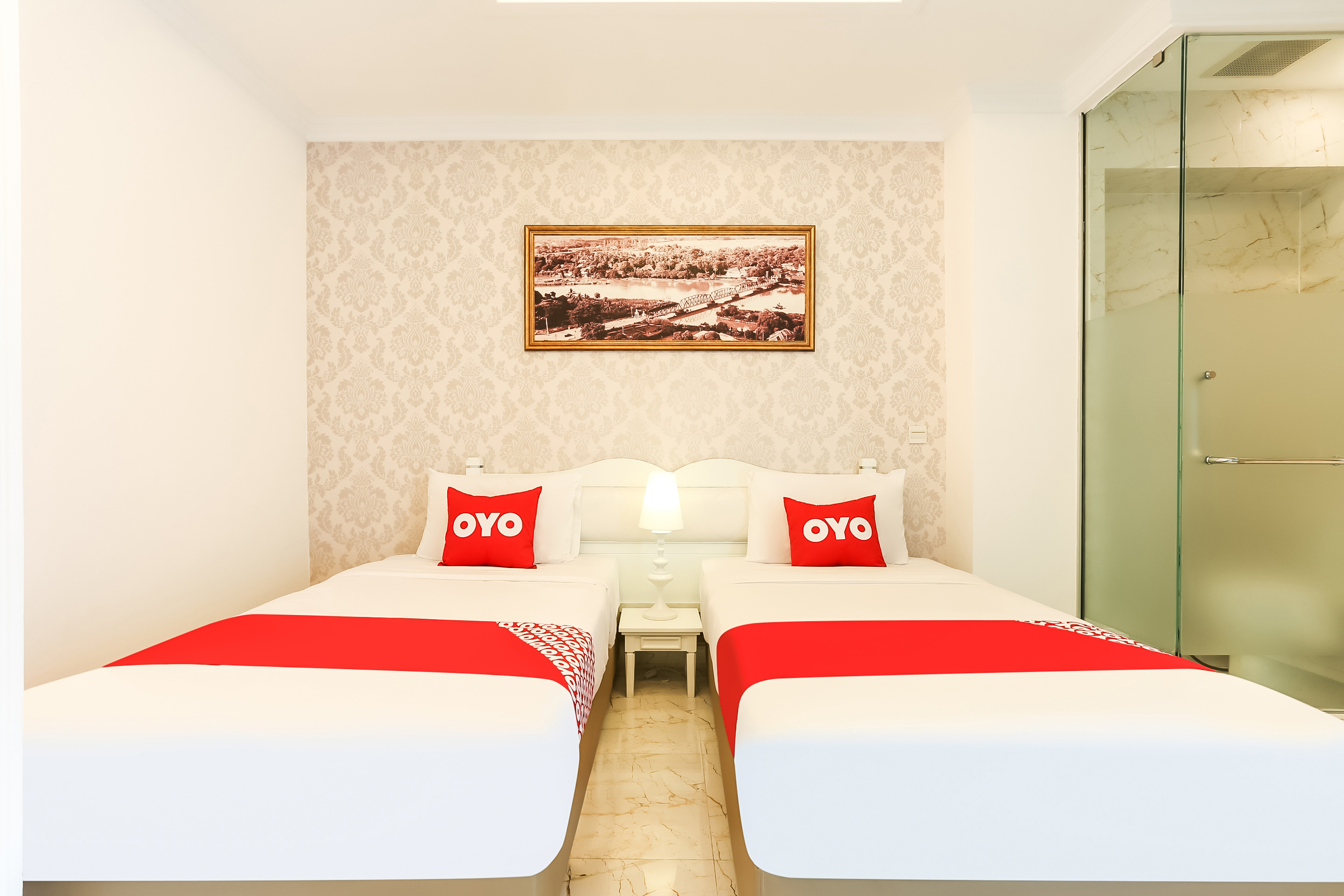 B2 Riverside Colonial Hotel 18/43