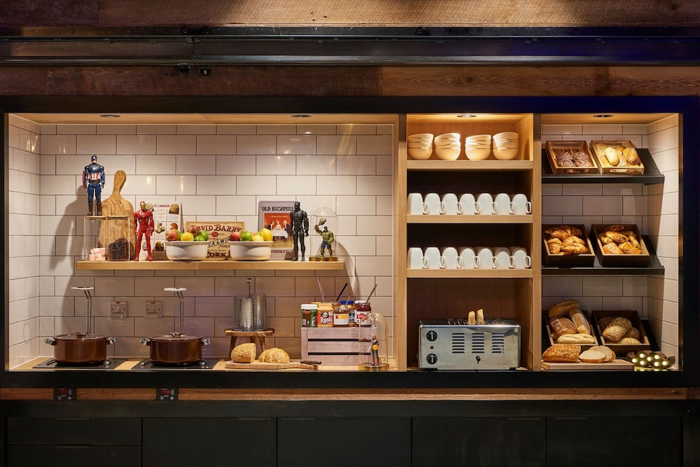 Moxy Dublin City 34/42