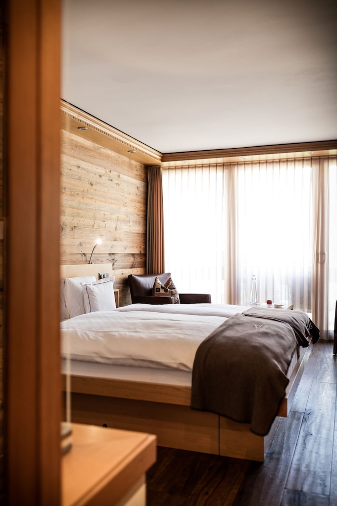 Chalet Hotel Schonegg 13/49