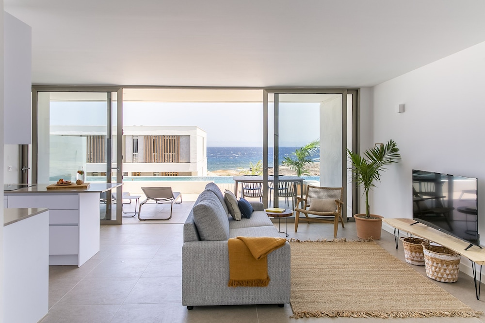 Nivaria Beach Apartments and Villas 29/66