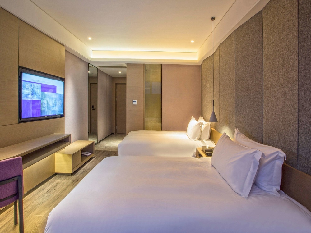 Mercure Suzhou Downtown 18/75