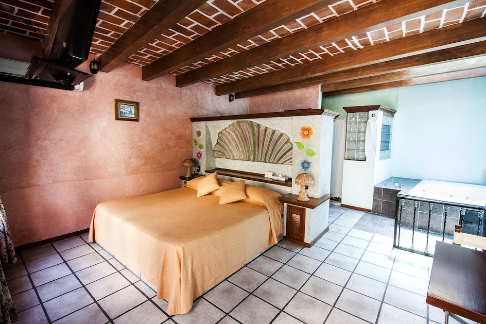 Hotel La Plaza de Tequisquiapan 40/59