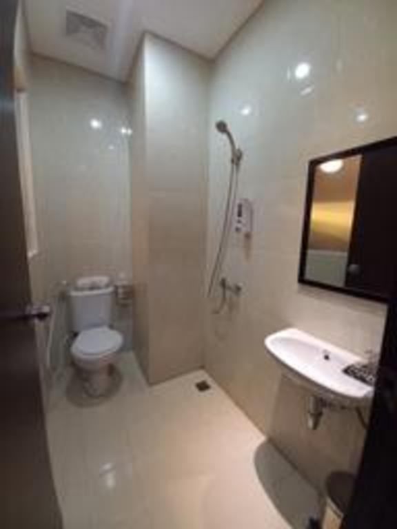 Azka Hotel Managed by Salak Hospitality 25/26