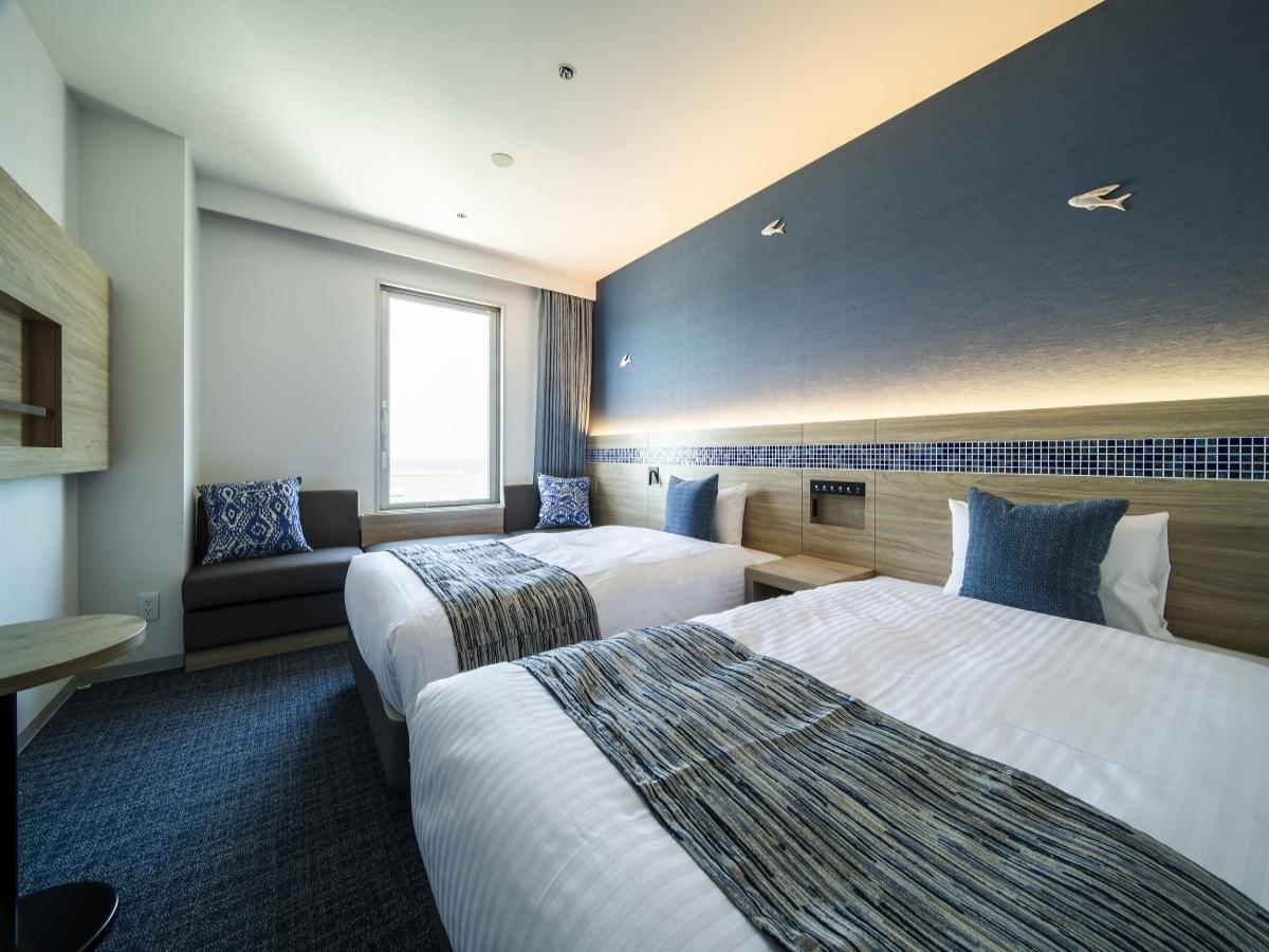 Room, Twin Beds, Sea Side