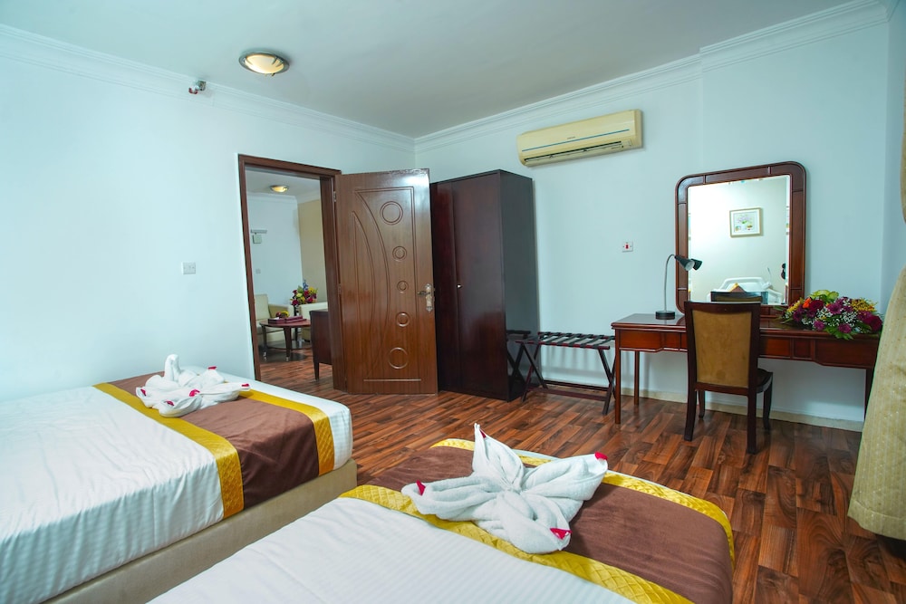 La Villa Suites Hotel 21/48