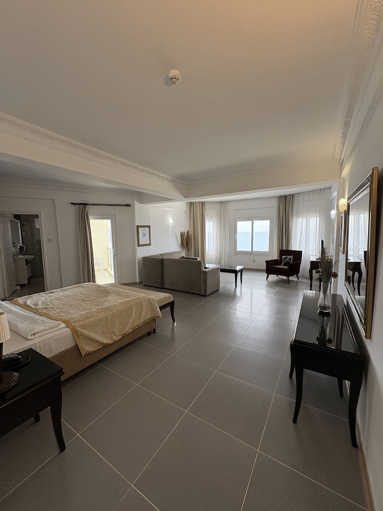 ADA BEACH HOTEL 18/50