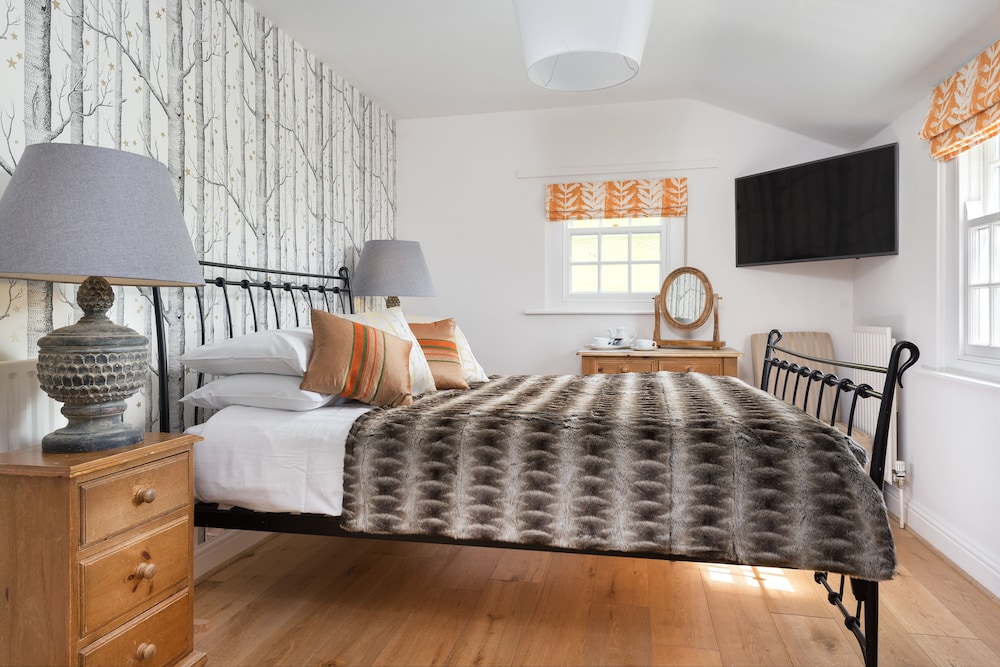 Standard, King Bed