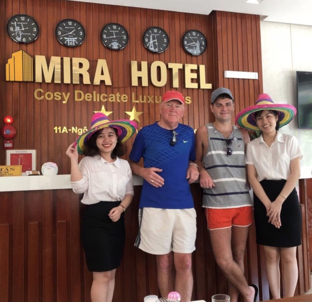 Mira Hotel 4/32