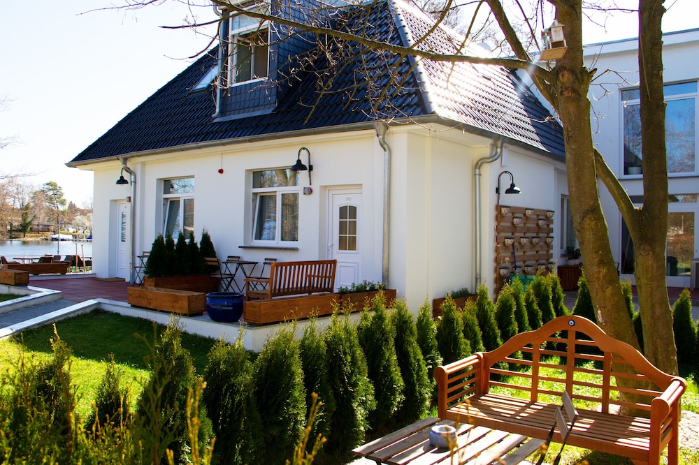 Boutique Hotel Fährhaus 65/70