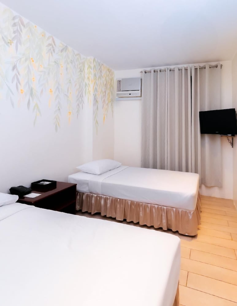 Dumaguete Royal Suite Inn 17/50