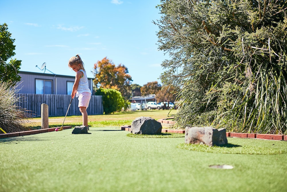 ANGLESEA BEACHFRONT FAMILY CARAVAN PARK 40/50