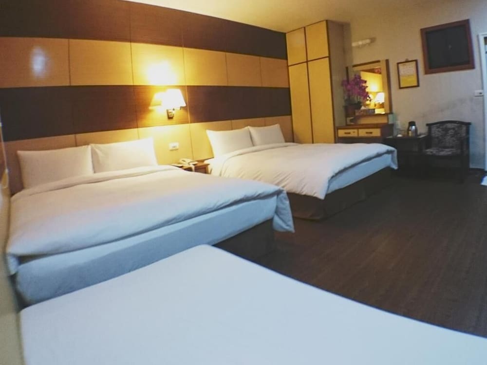 Fuchia Hotel 6/40