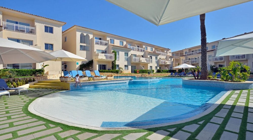 Hotel Isla De Cabrera 50/51
