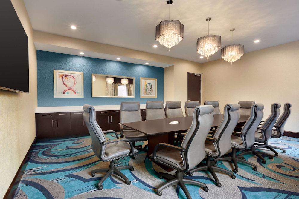 Embassy Suites By Hilton Atlanta Ne Gwinnett Sugarloaf 49/50