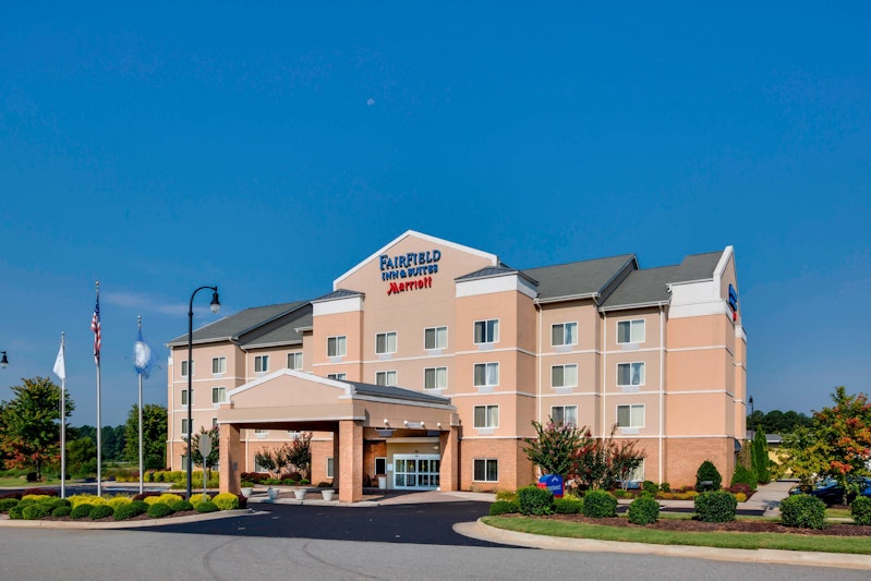 Fairfield Inn & Suites South Hill I-85 2/49