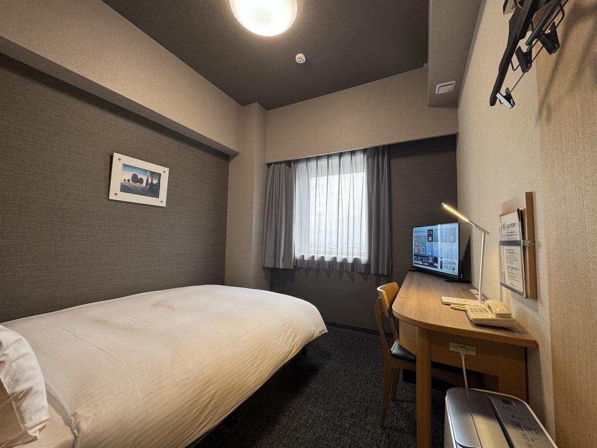 Semi Room, Semi Double Bed