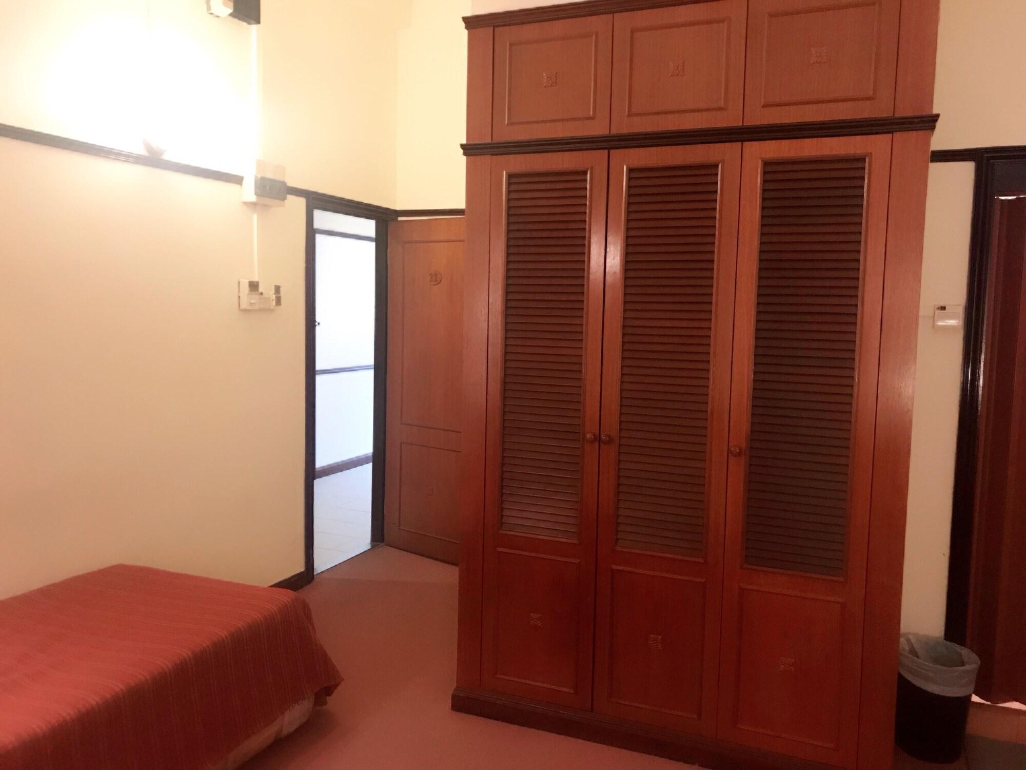 South East Asia Hotel 26/29