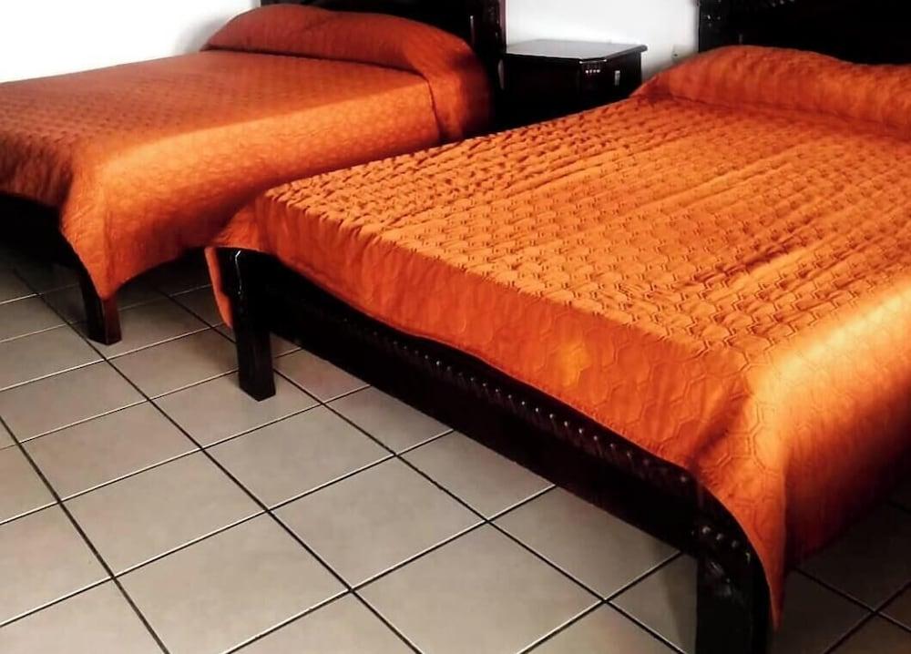 غرفة قياسية، Hotel Monte Campana 6/7