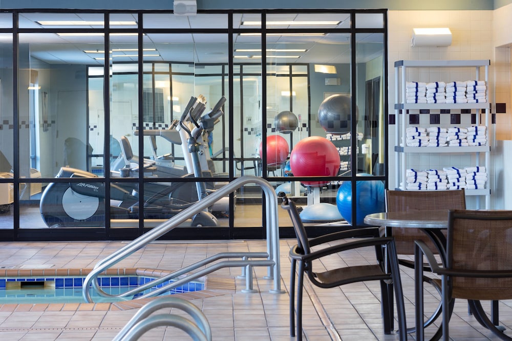 SpringHill Suites Minneapolis West/St. Louis Park 17/34