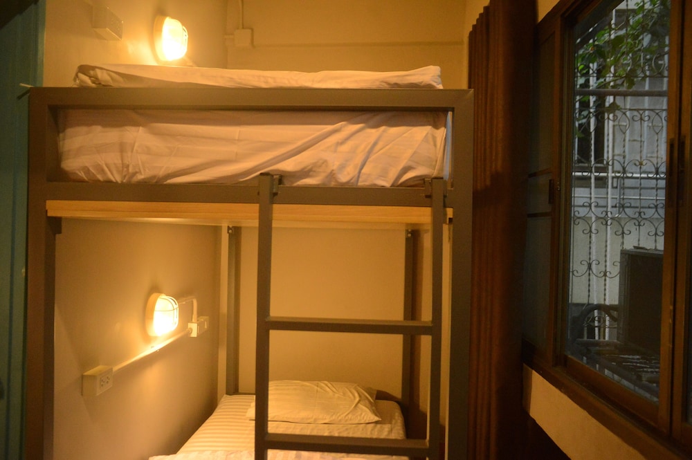 Merge Hostel 42/53