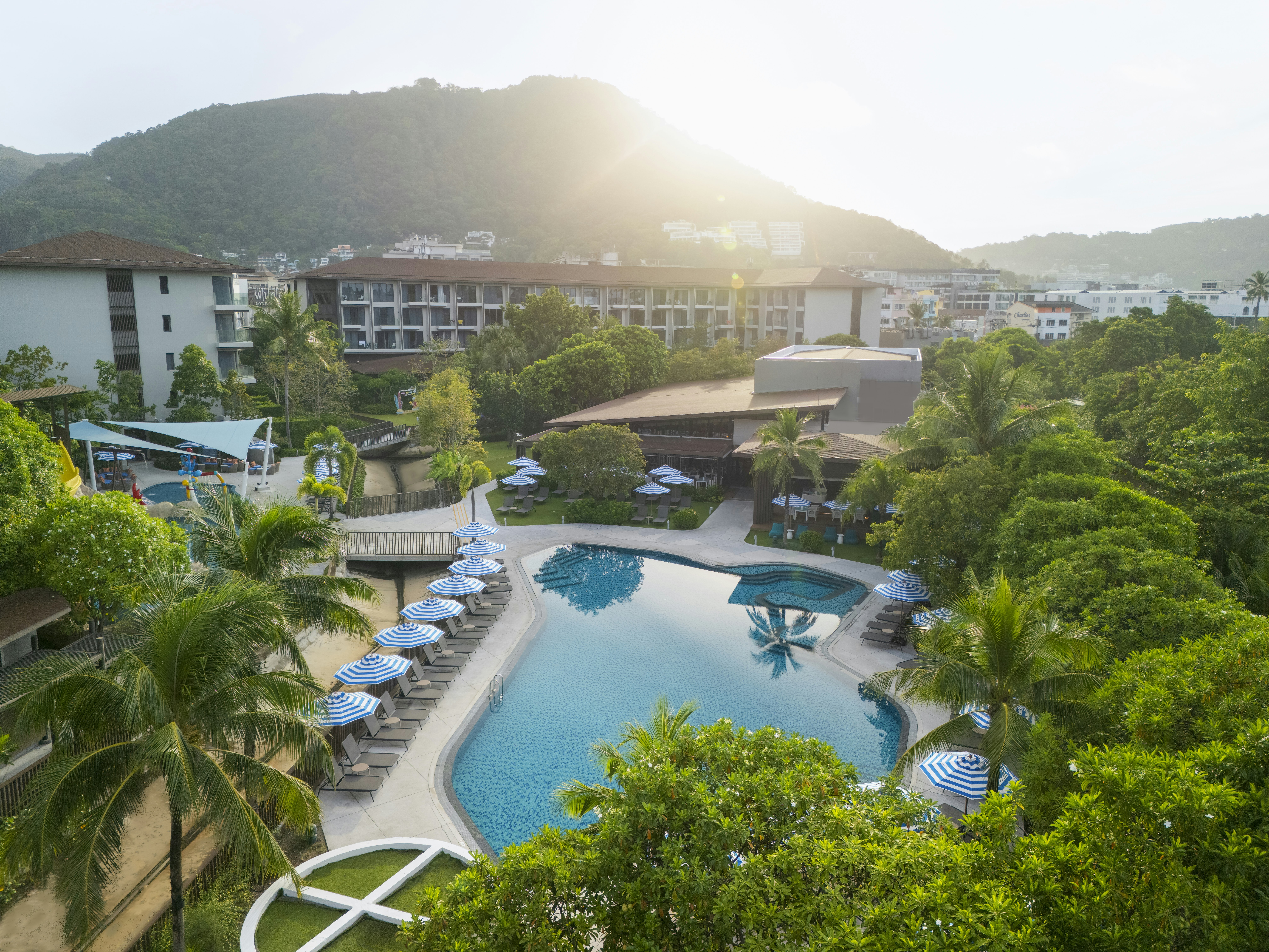 OZO Phuket 80/87