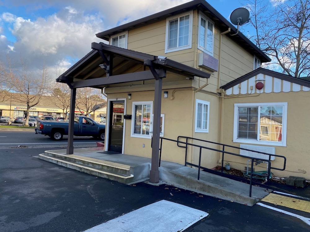 North Bay Inn Santa Rosa 20/35