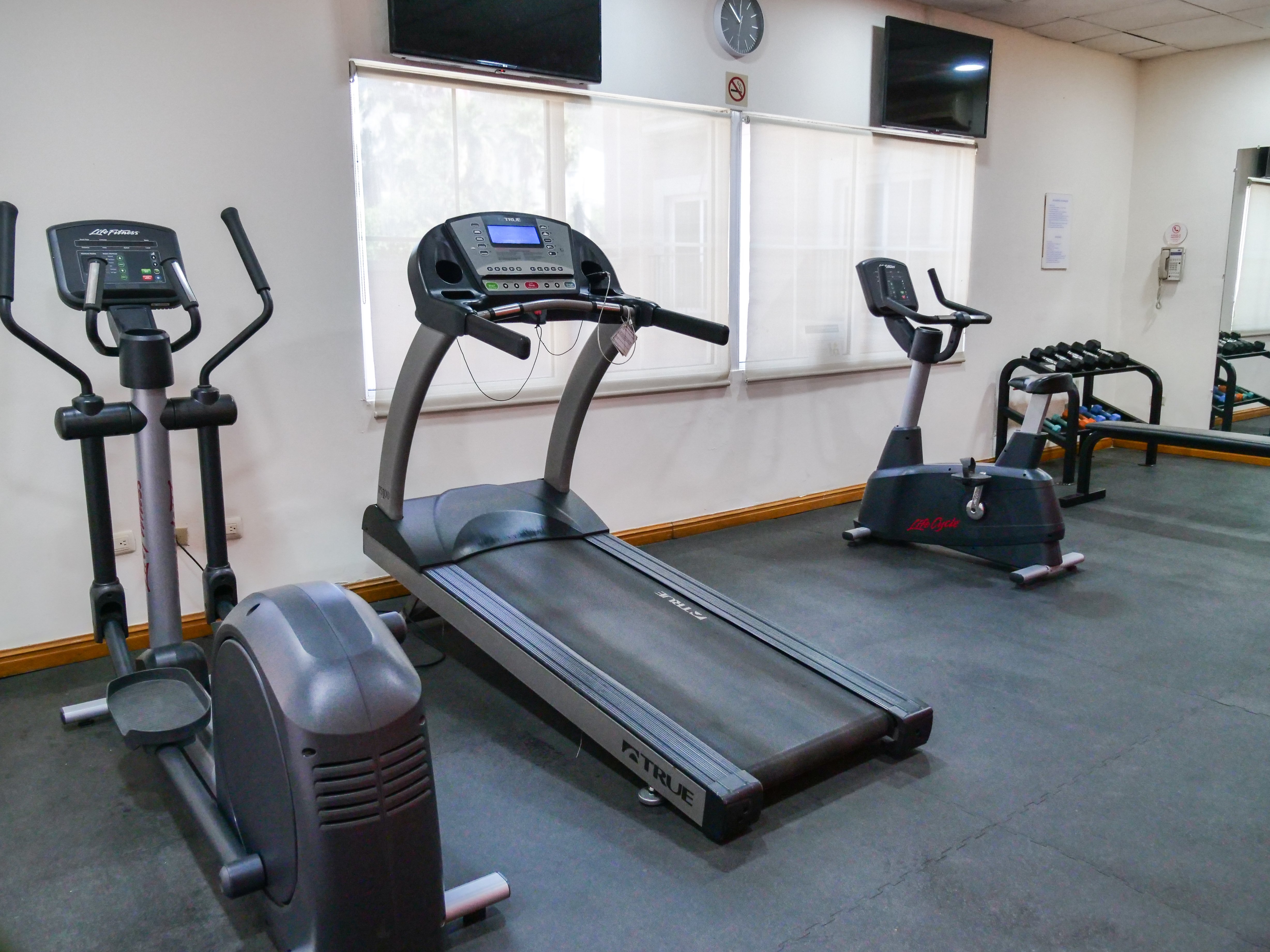 Holiday Inn Express Monterrey Galerias Sn Jeronimo 41/76
