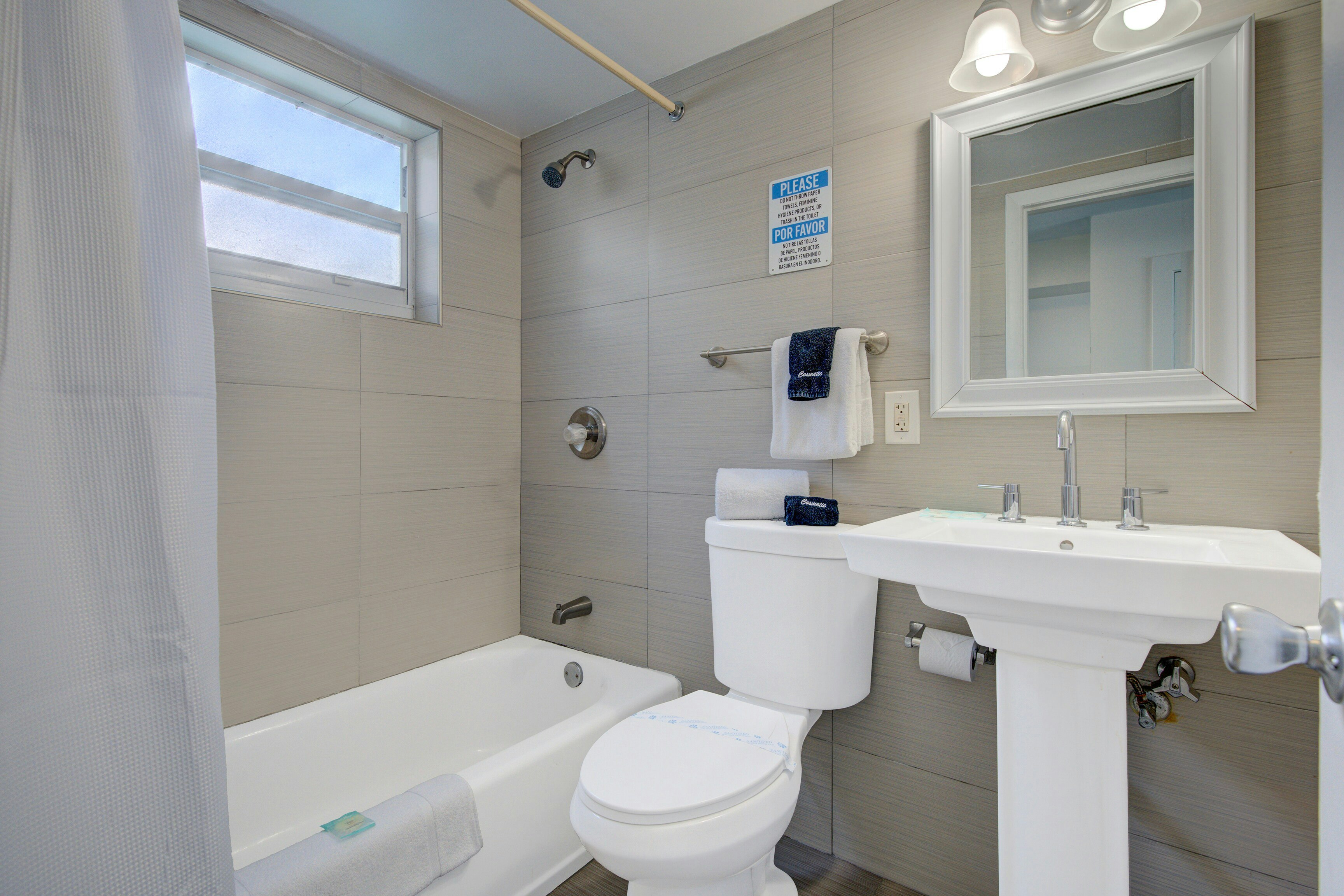 Leeward Motel By Capital O North Miami Beachside 52/55