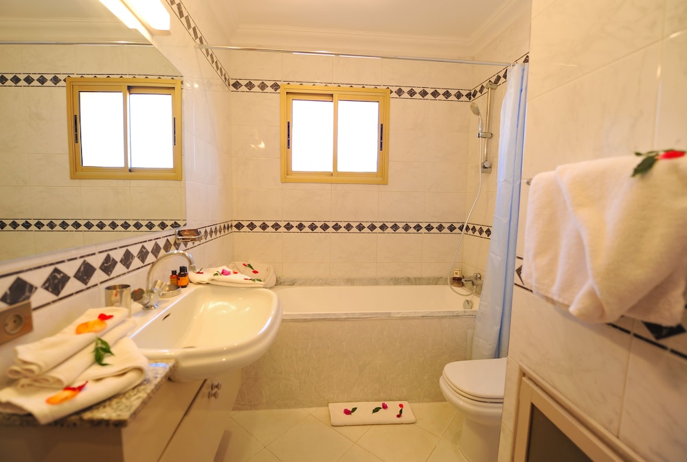 Appart Hotel Amina 54/59